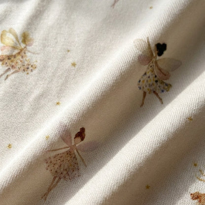0.5 Tog Fairy Tales Uyku Tulumu — bebek üzerinde