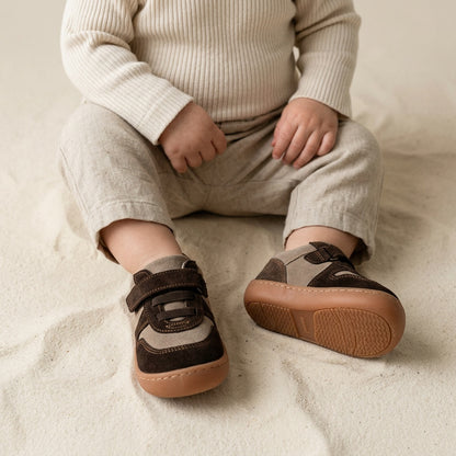 Maiyko Barefoot koyu kahve hakiki deri bebek ilk adım ayakkabısı - yakın çekim detay