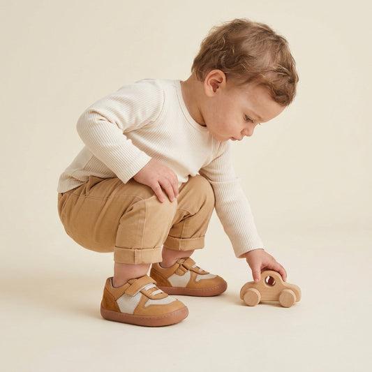 Maiyko Barefoot Taba Krem bebek ayakkabisi yakin cekim
