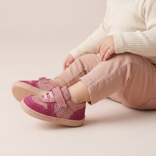 Maiyko Barefoot pembe hakiki deri bebek ilk adım ayakkabısı - yakın çekim detay