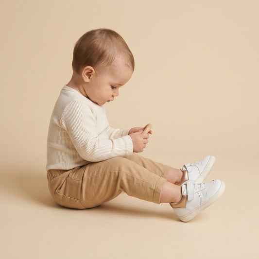 Maiyko Barefoot Beyaz Nubuk Bakir bebek ayakkabisi yakin cekim