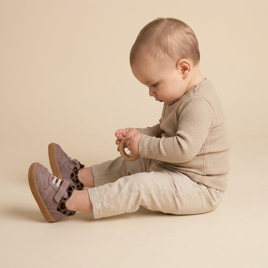 Maiyko Barefoot Acik Kahve Desenli bebek ayakkabisi yakin cekim