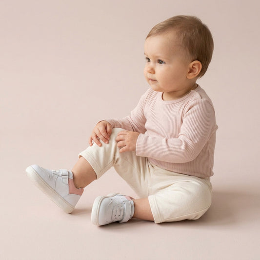 Maiyko Barefoot Beyaz Nubuk Pembe bebek ayakkabisi yakin cekim